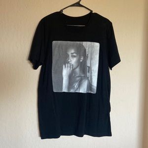 UO Jorja Smith T-shirt